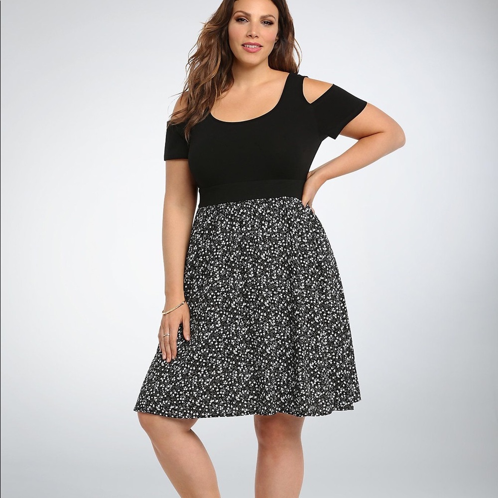 Torrid Cold Shoulder Cutie Dress! (Sz 3)